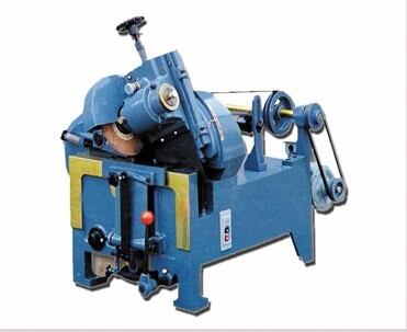 东台木工机械 旋切机、带锯跑车与磨锯机的专业应用与建筑机械发展